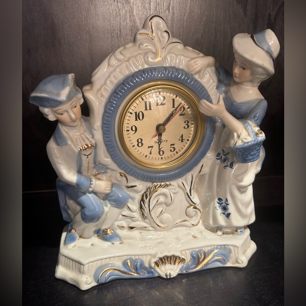 Vintage Porcelain Mantle Clock Blue White George & Martha Washington Not Working